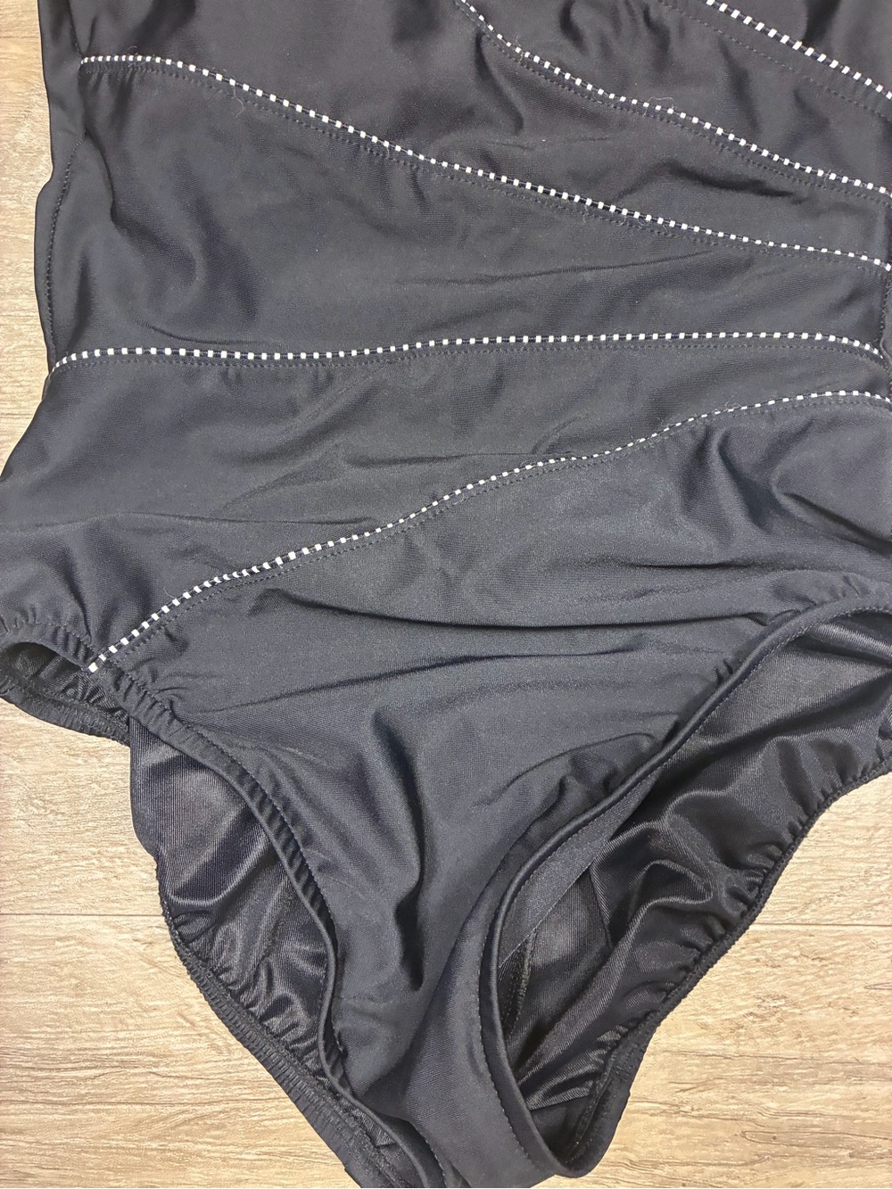 Miraclesuit Horizon One Piece Slimming Tummy Control Swimsuit - Picture 6 of 12
